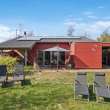 Ferienhaus Am Kleinen See Mit Steg, Garten Und Terrasse Twist Exterior foto